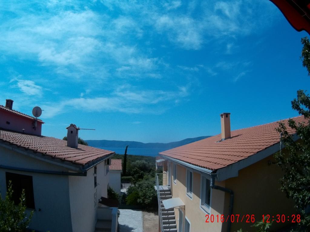 Apartman Luburic Pinezići Exterior foto